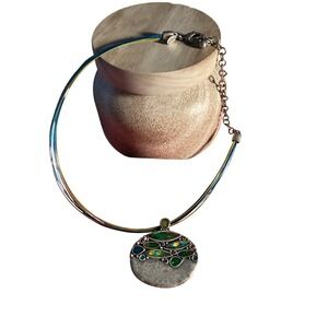 Chicos Hammered Silver Tone Green Blue Iridescent Cabochon Statement Necklace